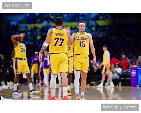 湖人队核心球星伤愈复出迎战强敌火箭比赛引关注